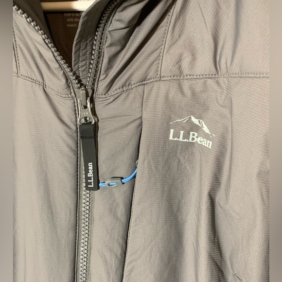 L.L Bean Women’s hooded Jacket - Picture 2 of 6